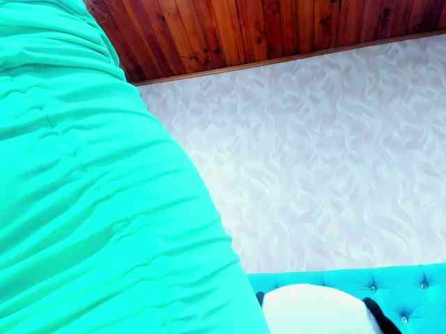 MadelineDollx Live Webcam on BongaCams