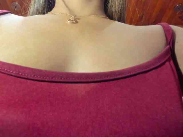 MadelineDollx webcam