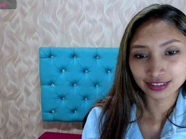 MadelineDollx webcam