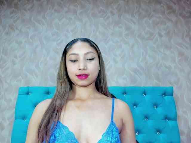 MadelineDollx webcam