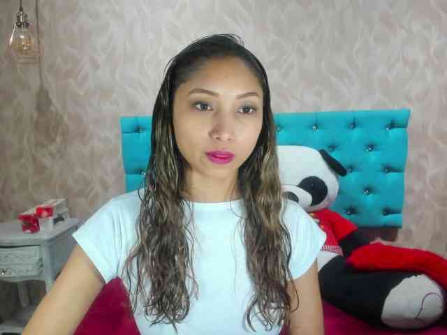 MadelineDollx webcam