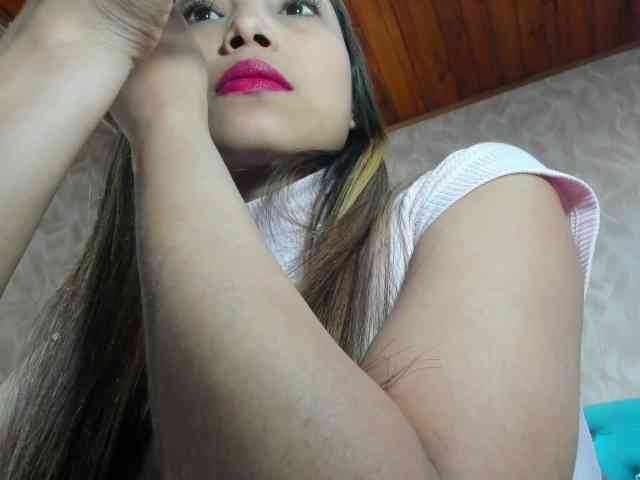 MadelineDollx webcam