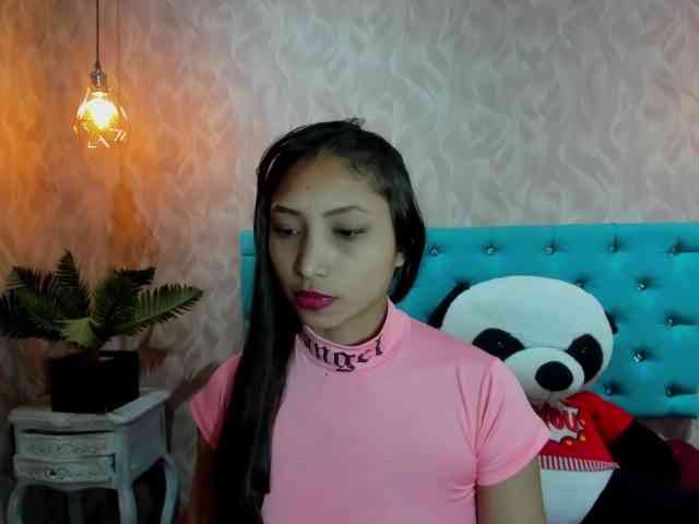 MadelineDollx webcam