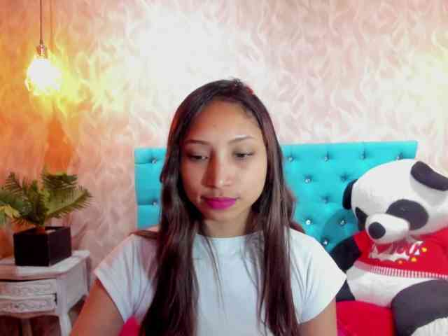 MadelineDollx webcam