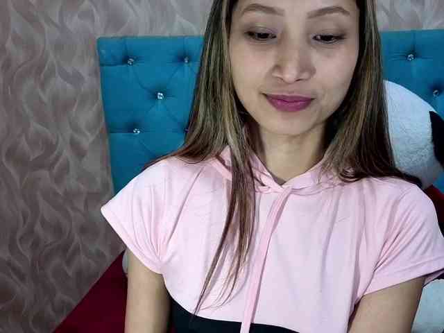 MadelineDollx webcam