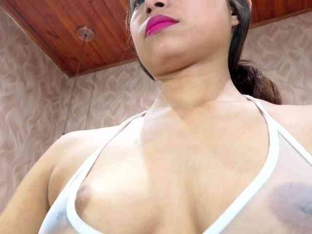 MadelineDollx webcam