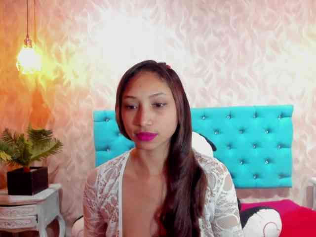 MadelineDollx webcam