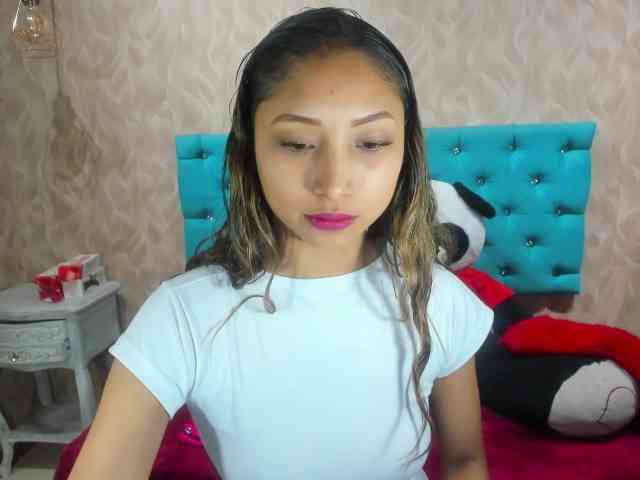 MadelineDollx webcam