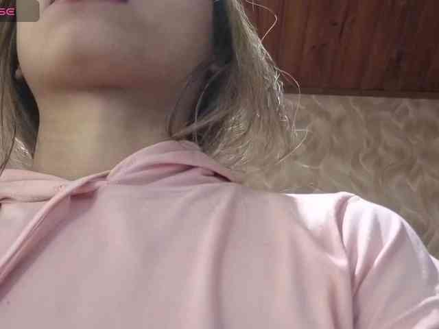 MadelineDollx webcam