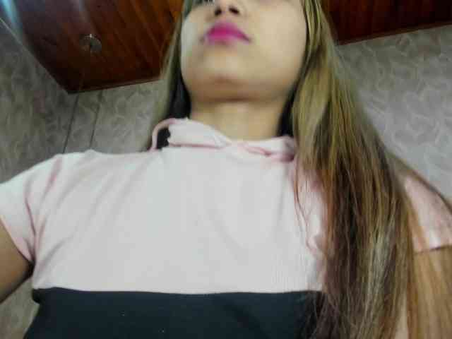 MadelineDollx webcam