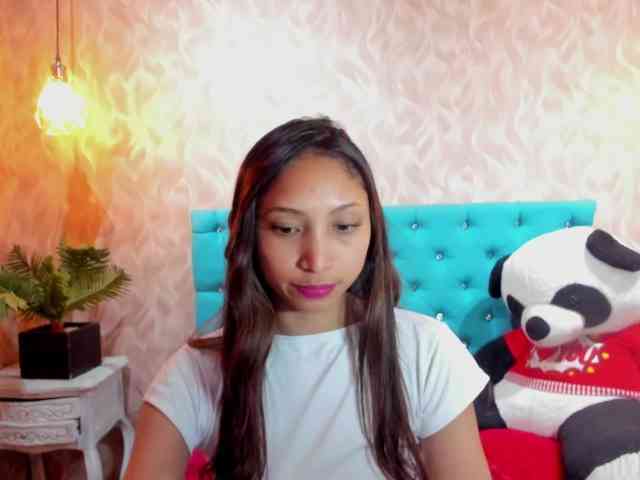 MadelineDollx webcam