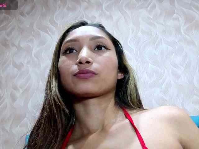 MadelineDollx webcam
