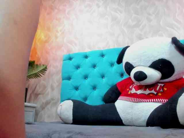 MadelineDollx webcam