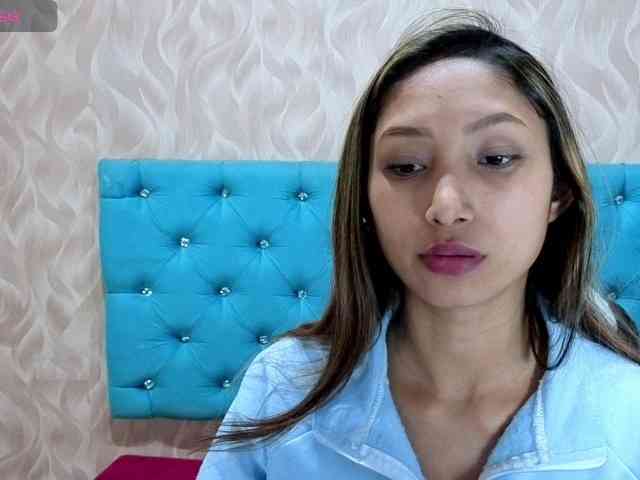 MadelineDollx webcam