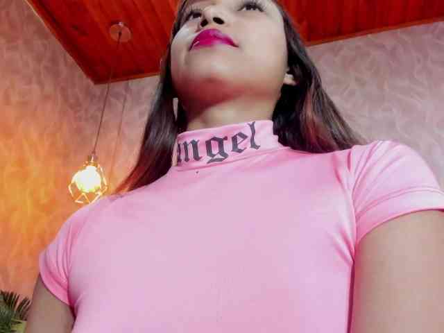 MadelineDollx webcam