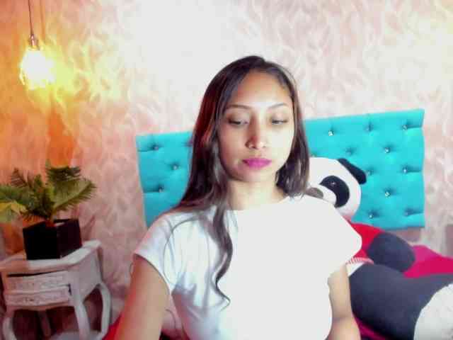 MadelineDollx webcam