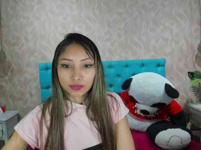 MadelineDollx webcam