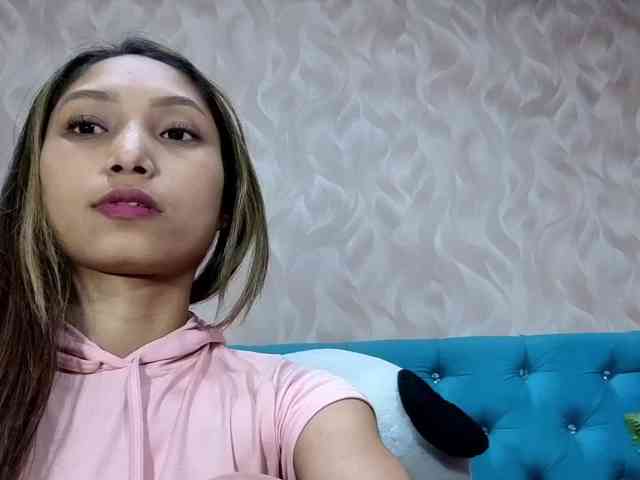 MadelineDollx webcam