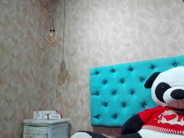 MadelineDollx webcam