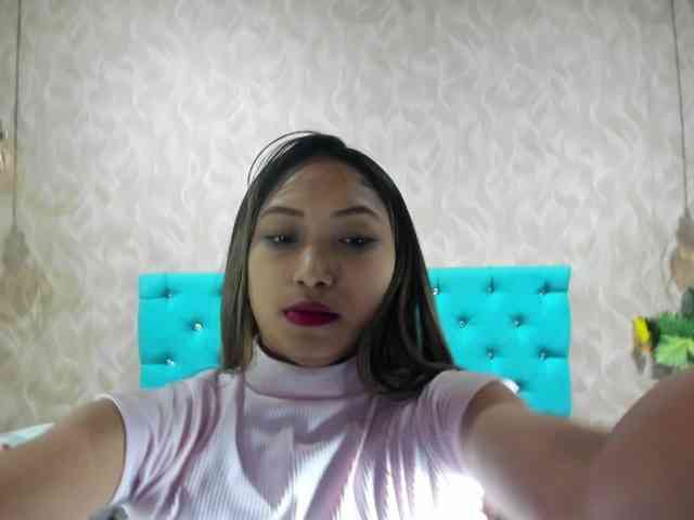 MadelineDollx webcam