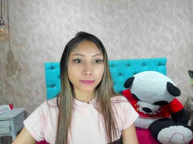 MadelineDollx webcam