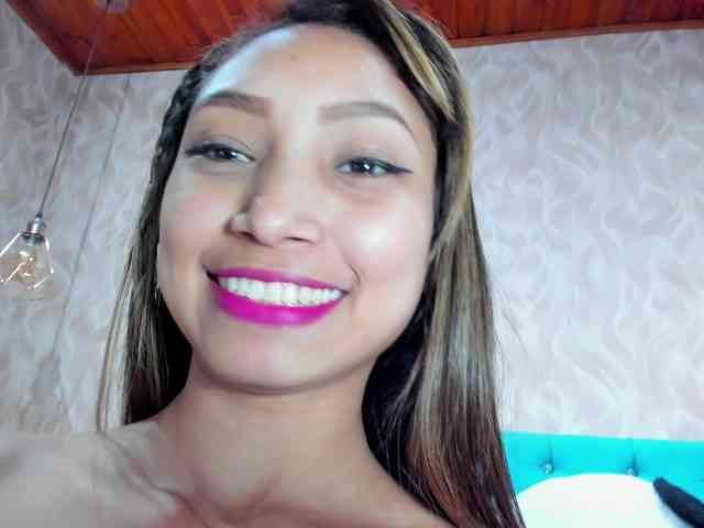 MadelineDollx webcam