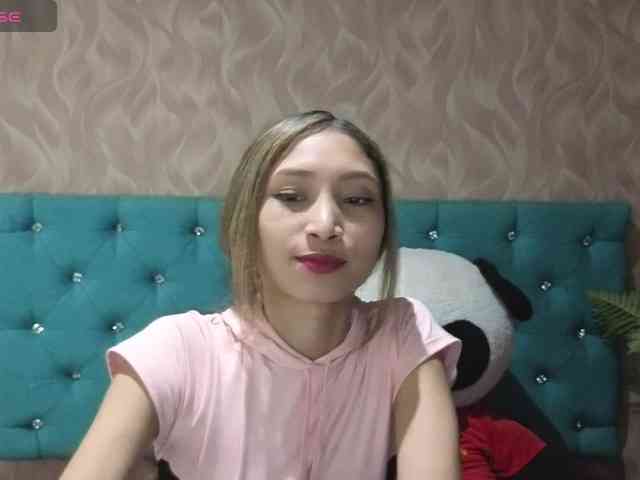 MadelineDollx webcam