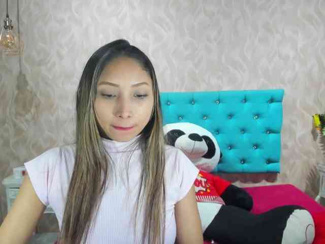 MadelineDollx webcam