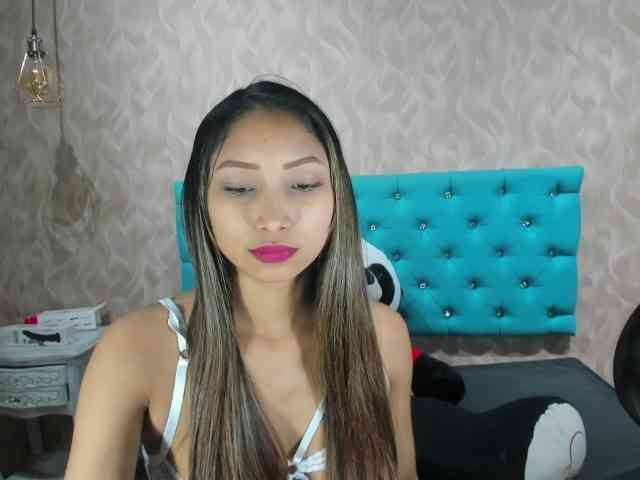 MadelineDollx webcam