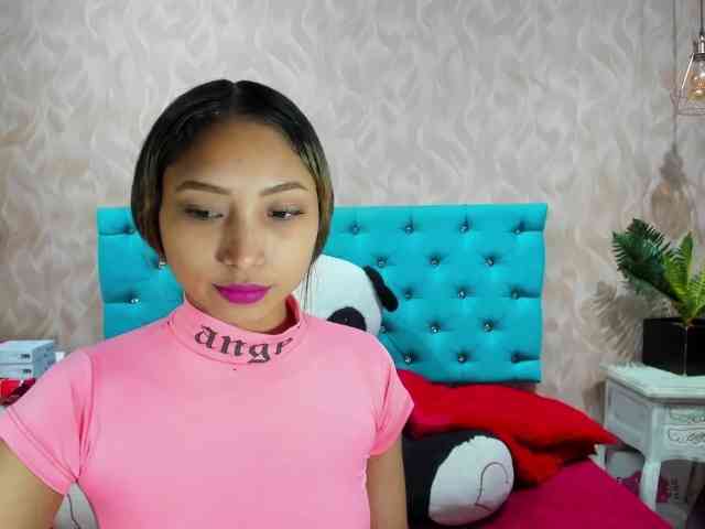 MadelineDollx webcam