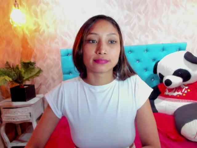 MadelineDollx webcam