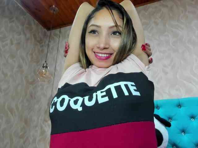 MadelineDollx webcam