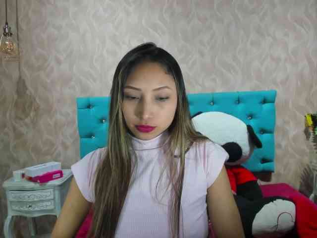 MadelineDollx webcam