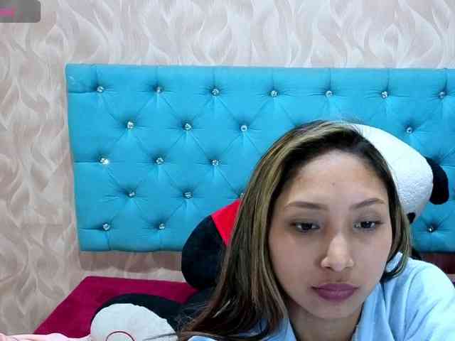 MadelineDollx webcam