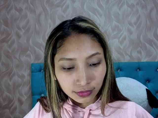 MadelineDollx webcam