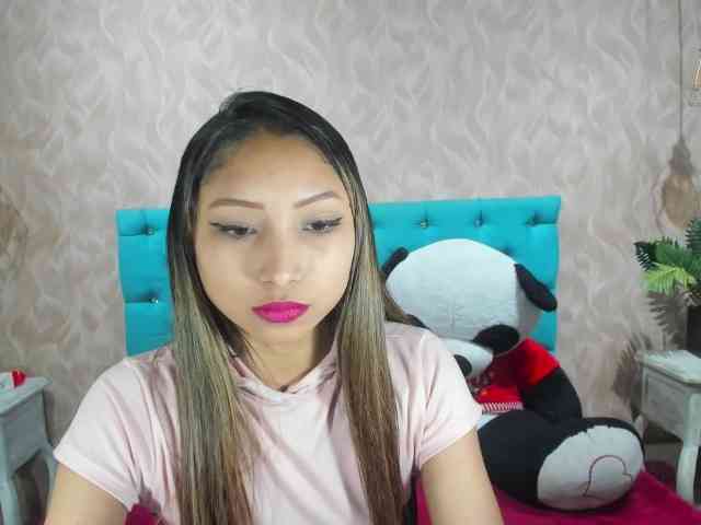 MadelineDollx webcam