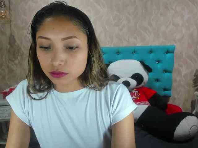 MadelineDollx webcam