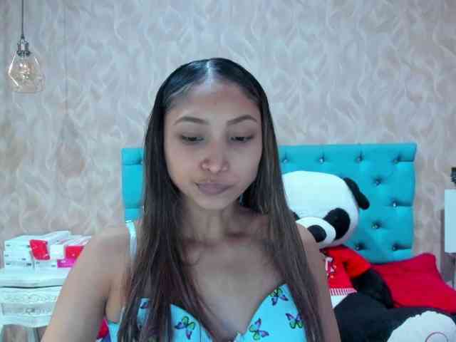 MadelineDollx webcam
