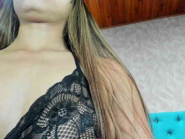 MadelineDollx webcam