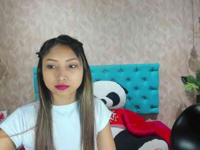 MadelineDollx webcam