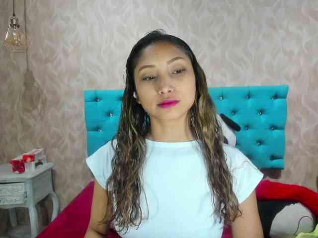 MadelineDollx webcam