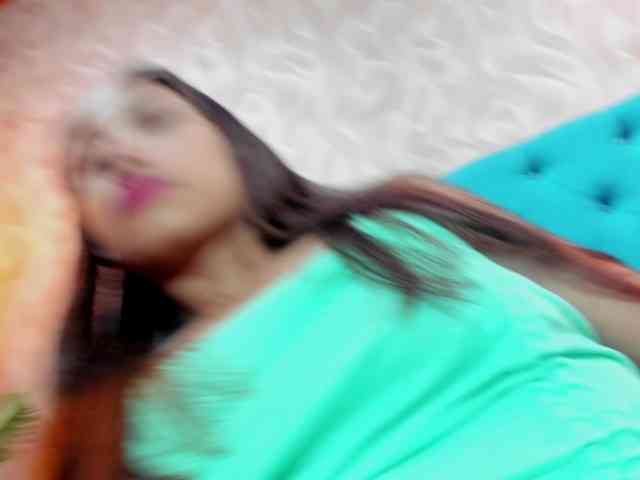 MadelineDollx webcam