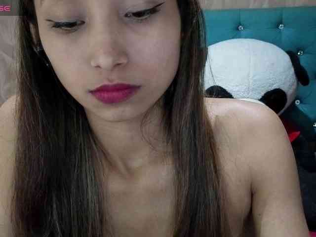 MadelineDollx webcam