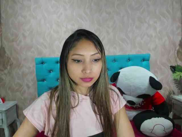 MadelineDollx webcam