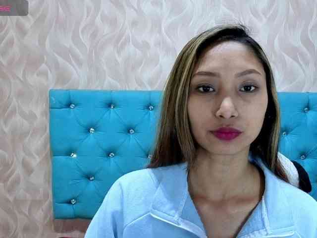 MadelineDollx webcam