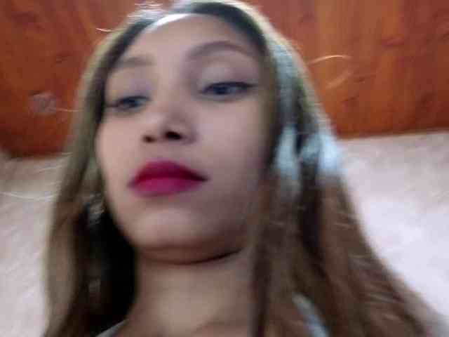 MadelineDollx webcam