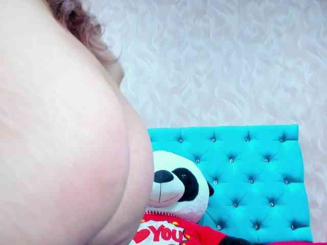 MadelineDollx webcam