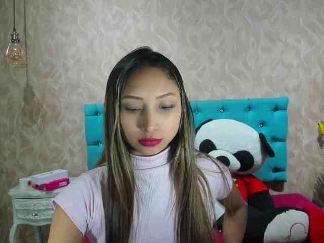 MadelineDollx webcam