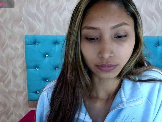 MadelineDollx webcam