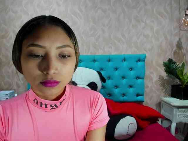 MadelineDollx webcam